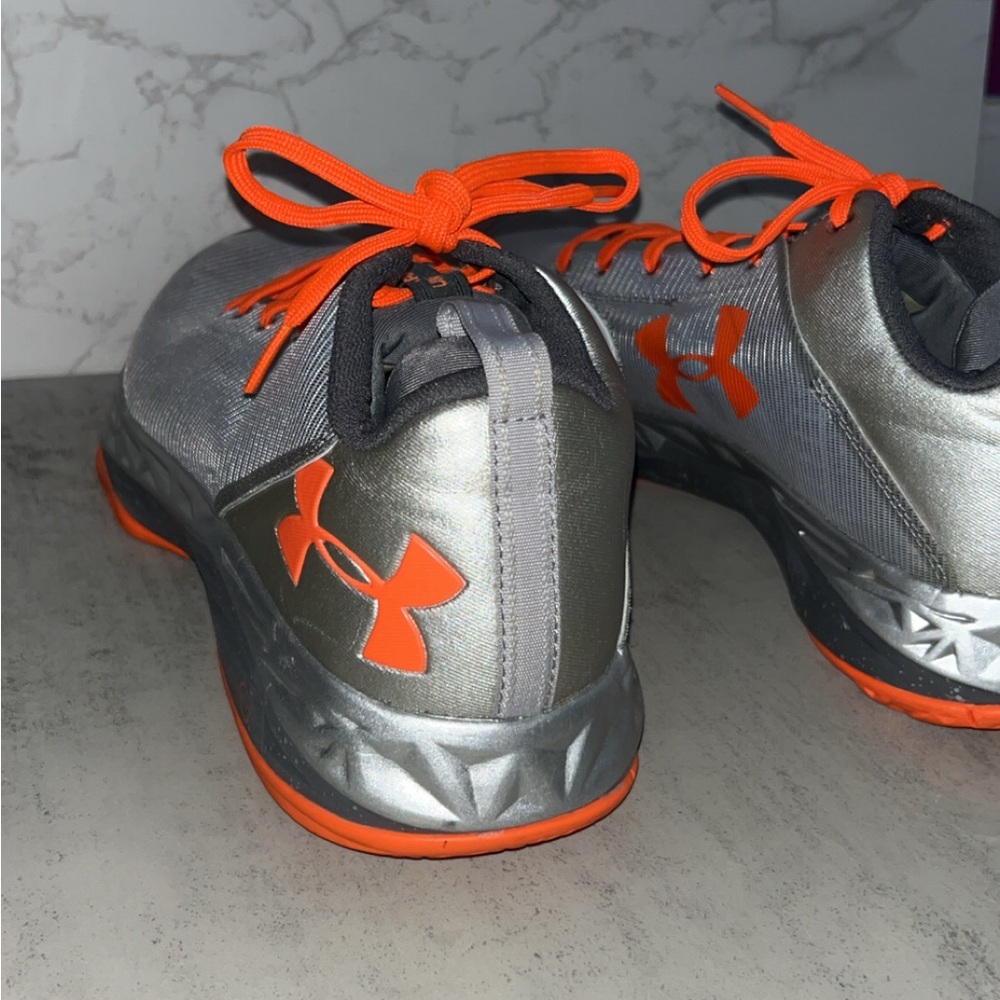 MENS Under Armour Silver and Orange Athletic Sneakers - Picture 6 of 9